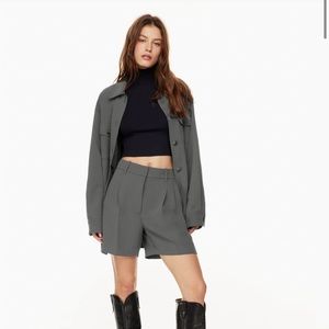 Aritzia effortless short 3 inches in charcoal gray